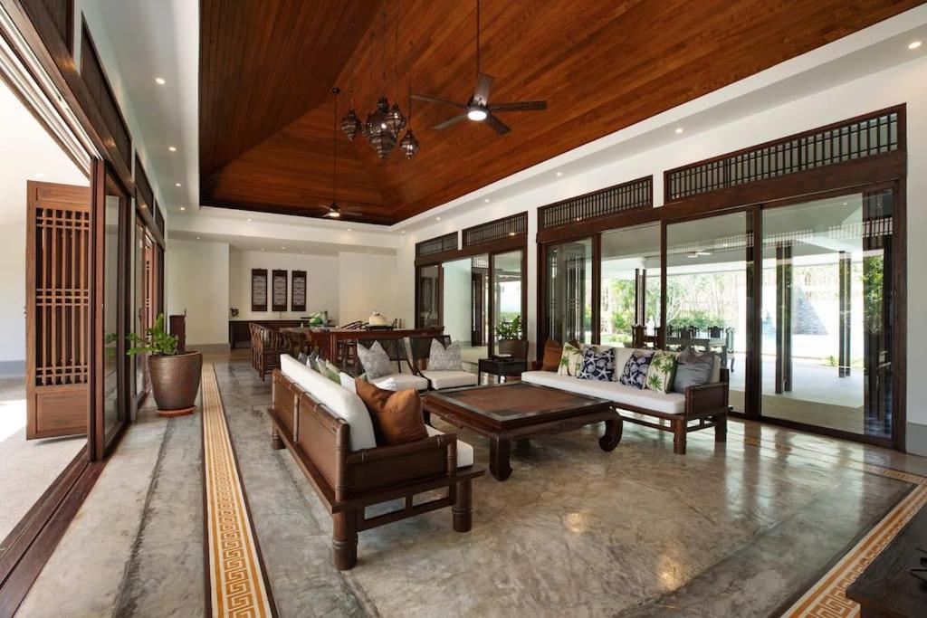 Traditional Elegance, Baan Suan Villa Ban Bang La Exterior foto