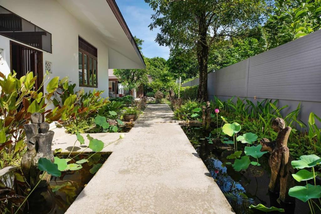 Traditional Elegance, Baan Suan Villa Ban Bang La Exterior foto