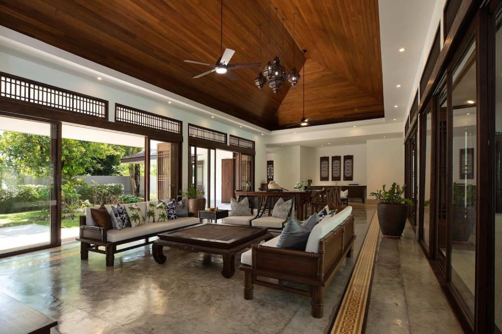 Traditional Elegance, Baan Suan Villa Ban Bang La Exterior foto